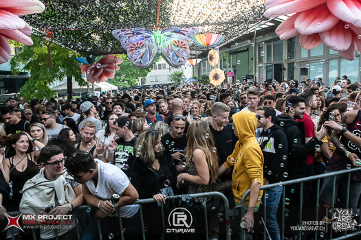 City Rave Impression